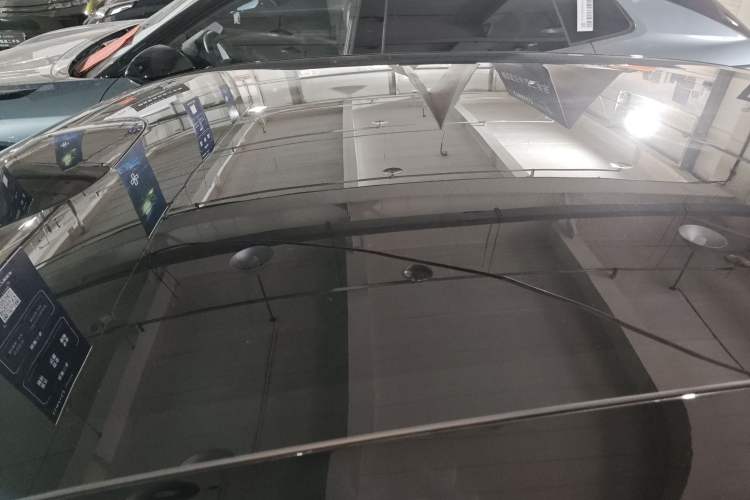 Used Lynk & Co 10 EM-P 2025 Model 240 All-Wheel Drive Ultra—Sport Edition Roof