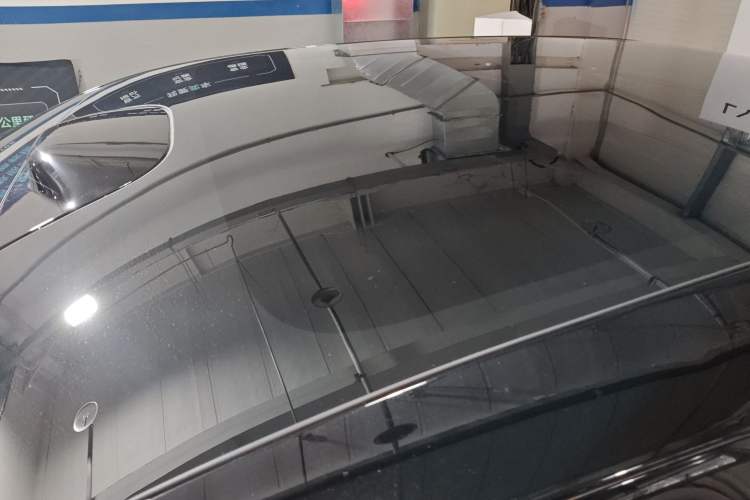 Used Lynk & Co 10 EM-P 2025 Model 240 Four-Wheel Drive Ultra Roof