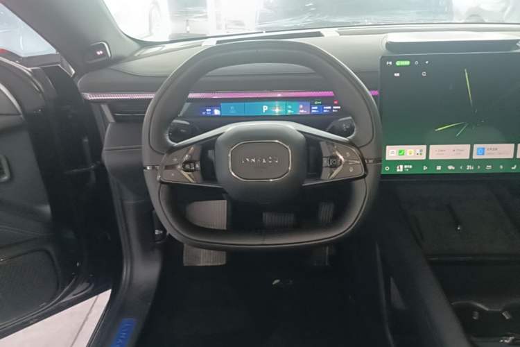 Used Lynk & Co 10 EM-P 2025 Model 120 Four-Wheel Drive Ultra Steering Wheel