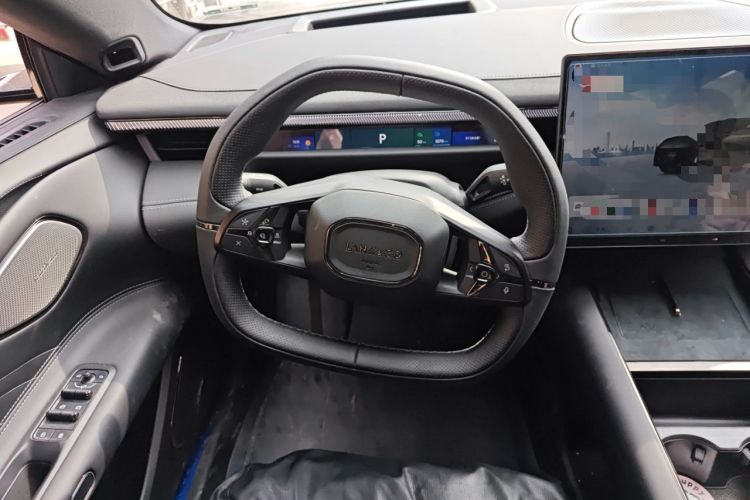 Used Lynk & Co 10 EM-P 2025 Model 240 Four-Wheel Drive Ultra Steering Wheel