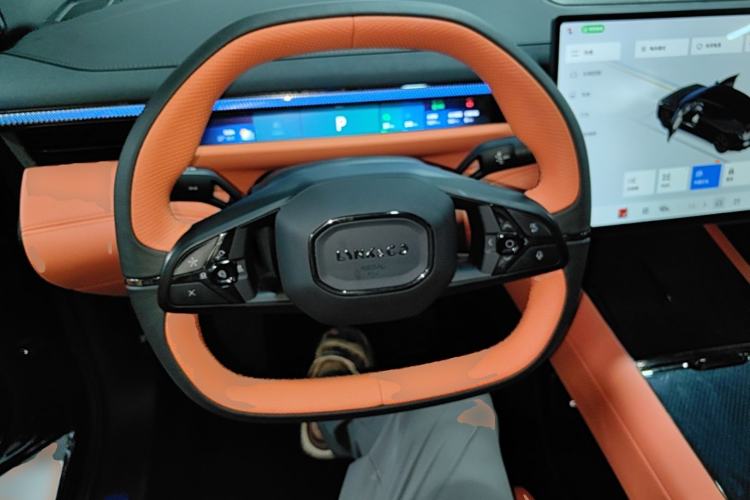 Used Lynk & Co 10 EM-P 2025 Model 240 Four-Wheel Drive Ultra Steering Wheel
