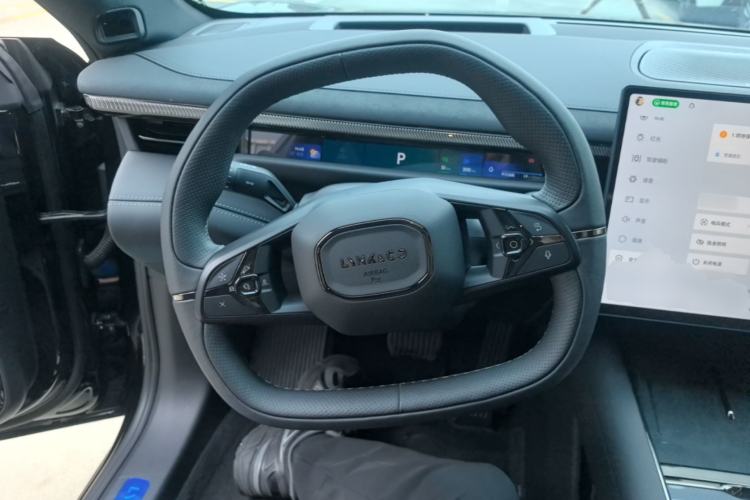 Used Lynk & Co 10 EM-P 2025 Model 120 Four-Wheel Drive Ultra Steering Wheel