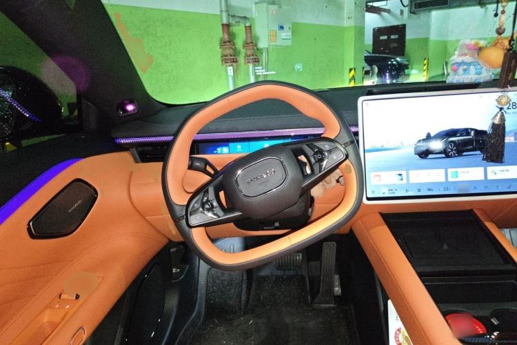 Used Lynk & Co 10 EM-P 2025 Model 240 Four-Wheel Drive Ultra Steering Wheel