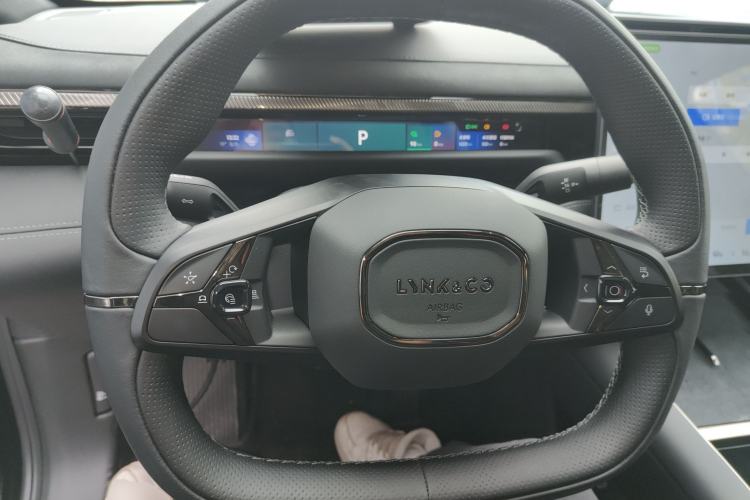 Used Lynk & Co 10 EM-P 2025 Model 120 Four-Wheel Drive Ultra Steering Wheel