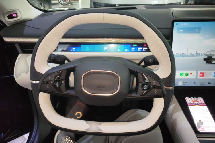 Used Lynk & Co 10 EM-P 2025 Model 120 Four-Wheel Drive Ultra Steering Wheel