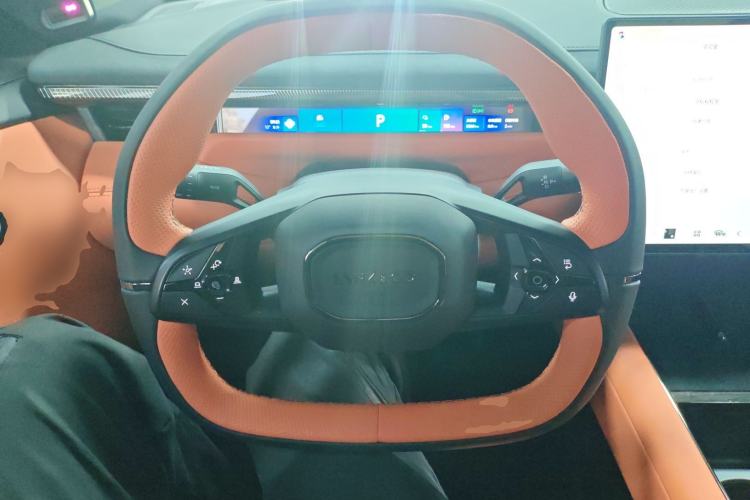Used Lynk & Co 10 EM-P 2025 Model 120 Four-Wheel Drive Ultra Steering Wheel