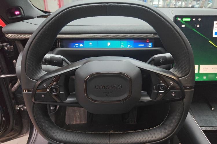 Used Lynk & Co 10 EM-P 2025 Model 120 Four-Wheel Drive Ultra Steering Wheel