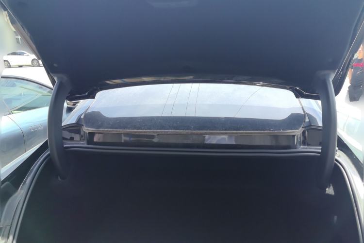 Used Lynk & Co 10 EM-P 2025 Facelifted Model 240 All-Wheel Drive Ultra Trunk