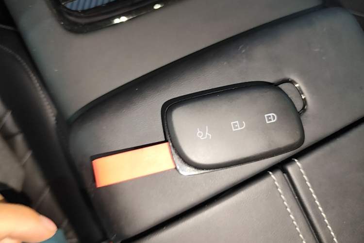 Used Lynk & Co 10 EM-P 2025 Facelifted Model 120 All-Wheel Drive Ultra Vehicle Key