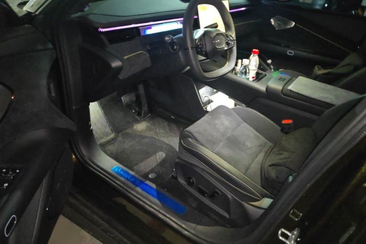 Used Lynk & Co 10 EM-P 2025 Facelifted Model 240 All-Wheel Drive Ultra—Sport Edition Driver Seat