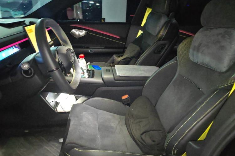 Used Lynk & Co 10 EM-P 2025 Facelifted Model 240 All-Wheel Drive Ultra—Sport Edition Left Front Seat