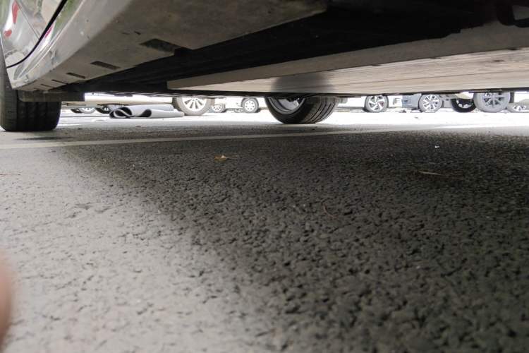 Used Lynk & Co 10 EM-P 2025 Model 240 All-Wheel Drive Ultra—Sport Edition Chassis Front Right