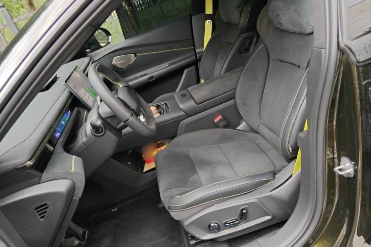 Used Lynk & Co 10 EM-P 2025 Model 240 All-Wheel Drive Ultra—Sport Edition Left Front Seat