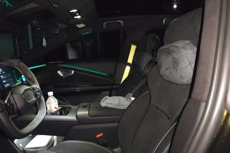 Used Lynk & Co 10 EM-P 2025 Model 240 All-Wheel Drive Ultra—Sport Edition Left Front Seat