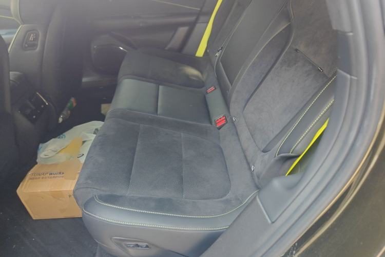 Used Lynk & Co 10 EM-P 2025 Model 240 All-Wheel Drive Ultra—Sport Edition Left Rear Seat
