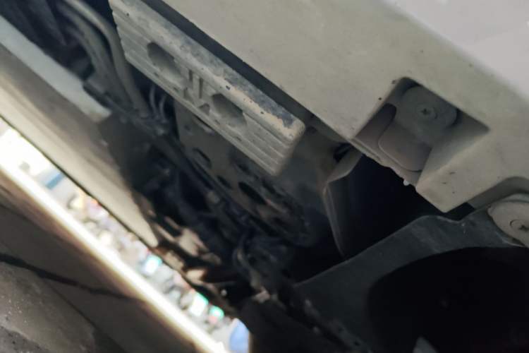 Used Lynk & Co 10 EM-P 2025 Model 240 Four-Wheel Drive Ultra Chassis Front Right