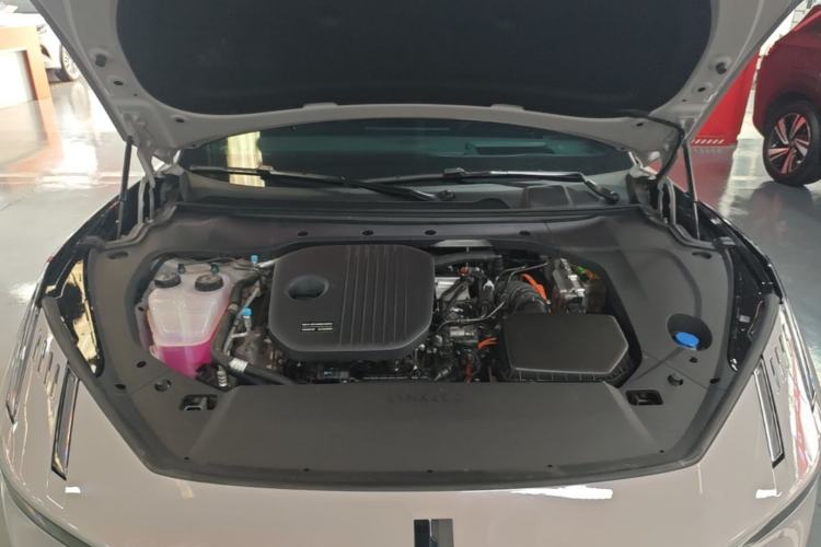 Used Lynk & Co 10 EM-P 2025 Model 120 Four-Wheel Drive Ultra Engine Bay