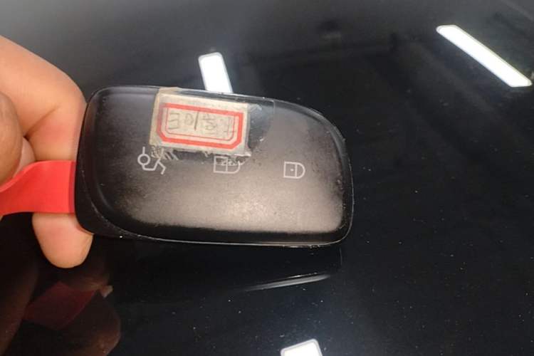 Used Lynk & Co 10 EM-P 2025 Model 240 All-Wheel Drive Ultra—Sport Edition Interior 1