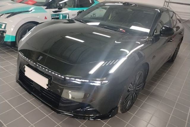 Used Lynk & Co 10 EM-P 2025 Model 240 All-Wheel Drive Ultra—Sport Edition
