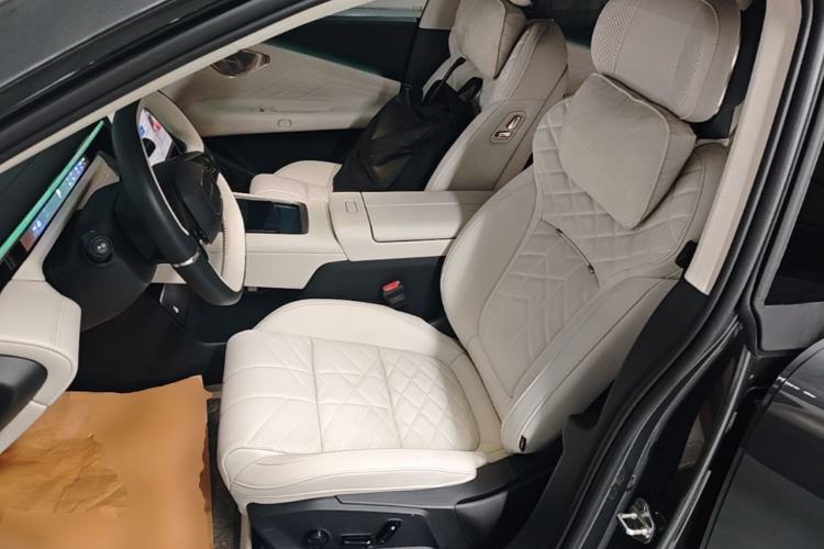Used Lynk & Co 10 EM-P 2025 Model 120 Four-Wheel Drive Ultra Left Front Seat
