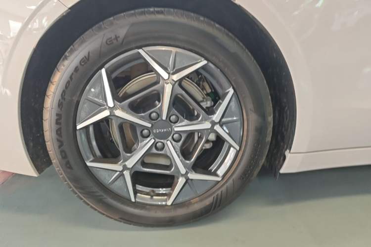 Used Lynk & Co 10 EM-P 2025 Model 120 Four-Wheel Drive Ultra Right Rear Wheel Hub
