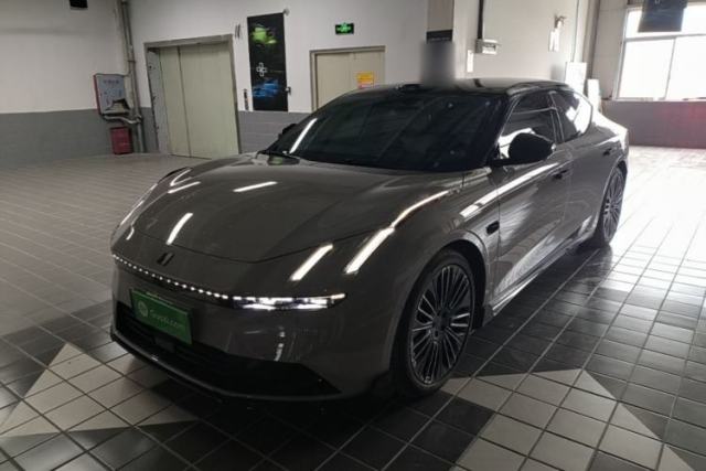 Lynk & Co 10 EM-P 2025 Model 240 Four-Wheel Drive Ultra d’occasion