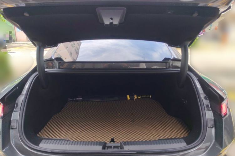 Used Lynk & Co 10 EM-P 2025 Model 240 Four-Wheel Drive Ultra Trunk