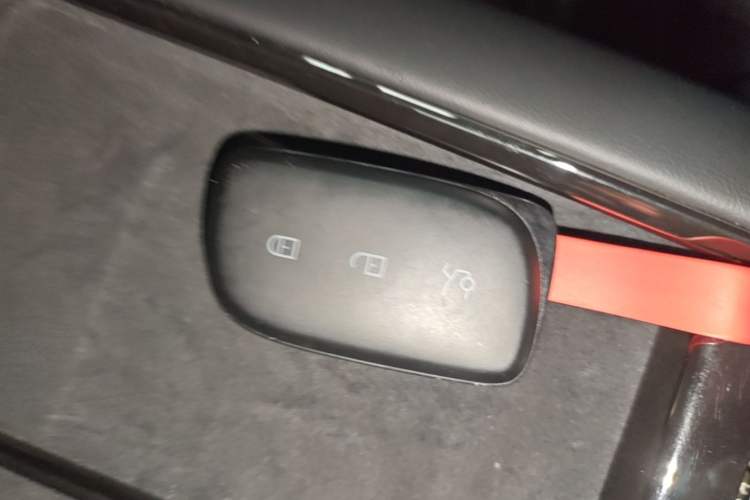 Used Lynk & Co 10 EM-P 2025 Model 120 Four-Wheel Drive Ultra Vehicle Key