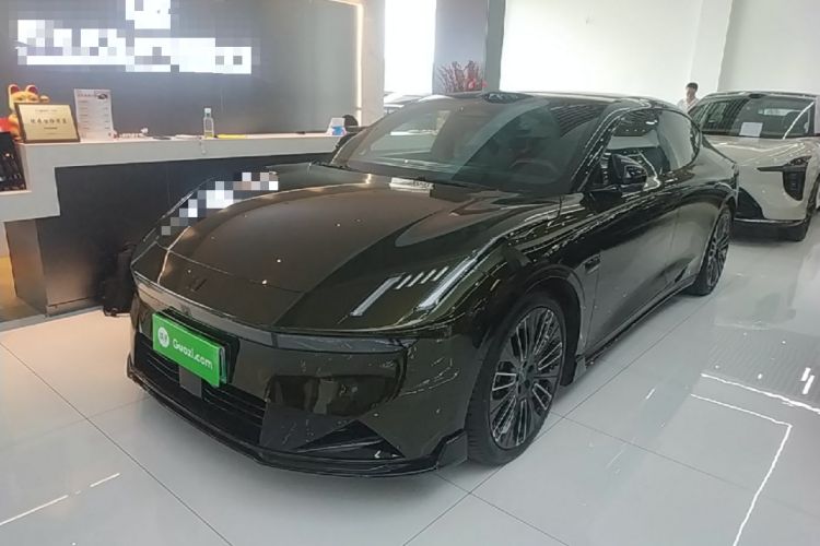 Lynk & Co 10 EM-P 2025 Model 240 All-Wheel Drive Ultra—Sport Edition