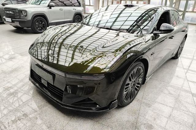 Used Lynk & Co 10 EM-P 2025 Model 240 All-Wheel Drive Ultra—Sport Edition