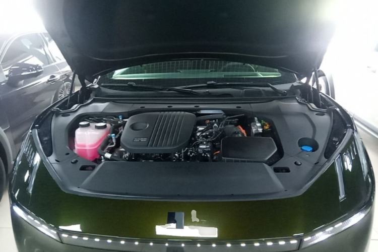 Used Lynk & Co 10 EM-P 2025 Model 240 All-Wheel Drive Ultra—Sport Edition Engine Bay