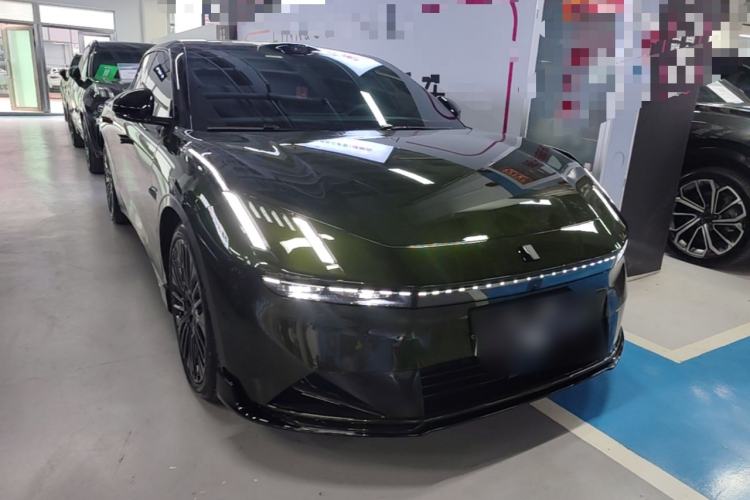 Used Lynk & Co 10 EM-P 2025 Model 240 All-Wheel Drive Ultra—Sport Edition Front Right 45 Deg