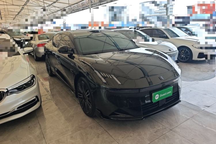 Used Lynk & Co 10 EM-P 2025 Model 240 All-Wheel Drive Ultra—Sport Edition Front Right 45 Deg