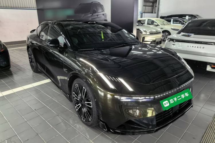 Used Lynk & Co 10 EM-P 2025 Model 240 All-Wheel Drive Ultra—Sport Edition Front Right 45 Deg
