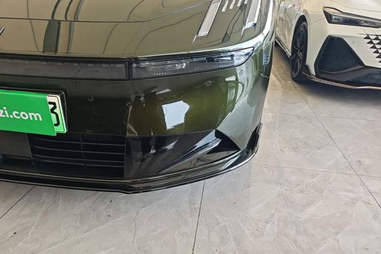 Used Lynk & Co 10 EM-P 2025 Model 240 All-Wheel Drive Ultra—Sport Edition Left Front Headlight