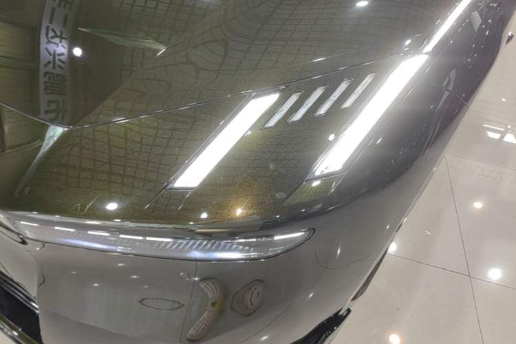 Used Lynk & Co 10 EM-P 2025 Model 240 All-Wheel Drive Ultra—Sport Edition Left Front Headlight