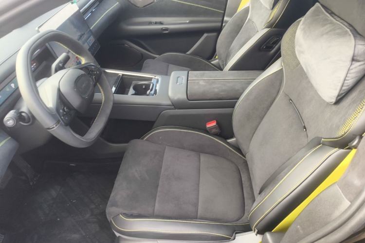 Used Lynk & Co 10 EM-P 2025 Model 240 All-Wheel Drive Ultra—Sport Edition Left Front Seat