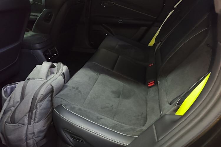 Used Lynk & Co 10 EM-P 2025 Model 240 All-Wheel Drive Ultra—Sport Edition Left Rear Seat