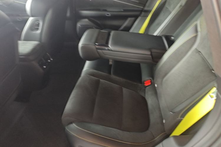 Used Lynk & Co 10 EM-P 2025 Model 240 All-Wheel Drive Ultra—Sport Edition Left Rear Seat