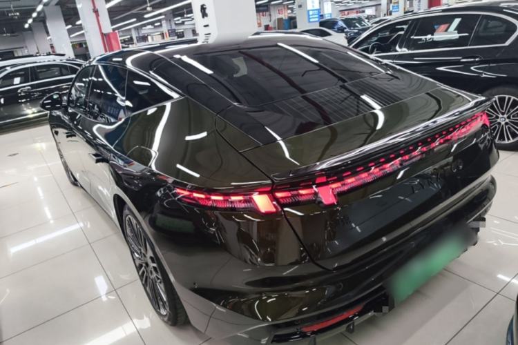 Used Lynk & Co 10 EM-P 2025 Model 240 All-Wheel Drive Ultra—Sport Edition Rear Left 45 Deg