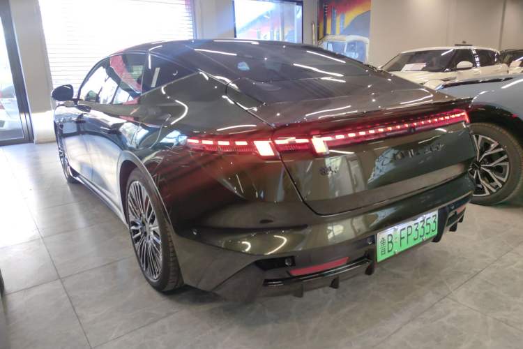 Used Lynk & Co 10 EM-P 2025 Model 240 All-Wheel Drive Ultra—Sport Edition Rear Left 45 Deg