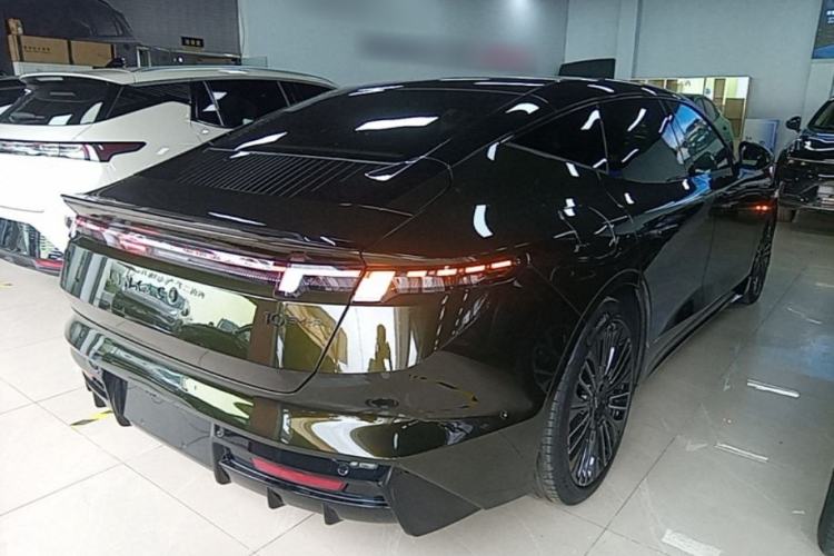 Used Lynk & Co 10 EM-P 2025 Model 240 All-Wheel Drive Ultra—Sport Edition Rear Right 45 Deg