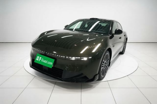 Używany Lynk & Co 10 EM-P 2025 Model 240 All-Wheel Drive Ultra—Sport Edition