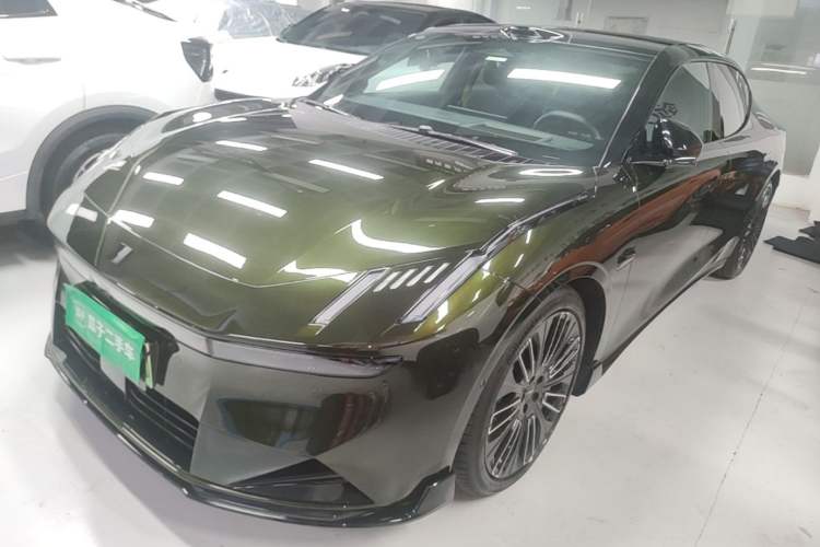 Lynk & Co 10 EM-P 2025 Model 240 All-Wheel Drive Ultra—Sport Edition