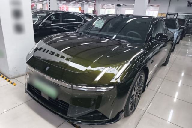 Used Lynk & Co 10 EM-P 2025 Model 240 All-Wheel Drive Ultra—Sport Edition