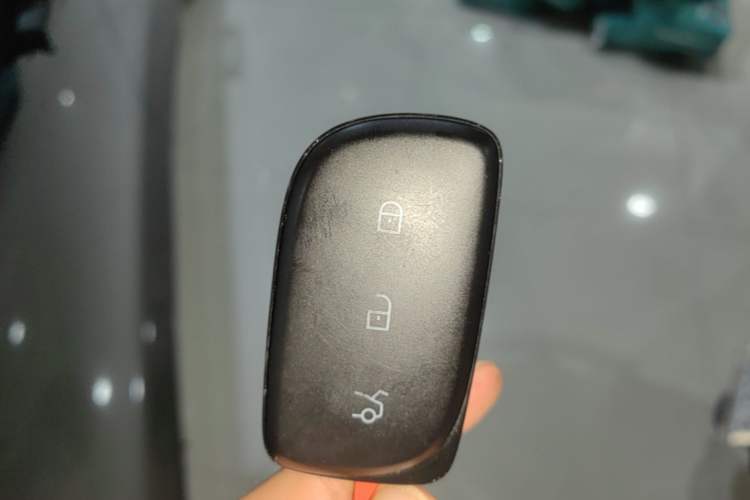 Used Lynk & Co 10 EM-P 2025 Model 240 All-Wheel Drive Ultra—Sport Edition Vehicle Key