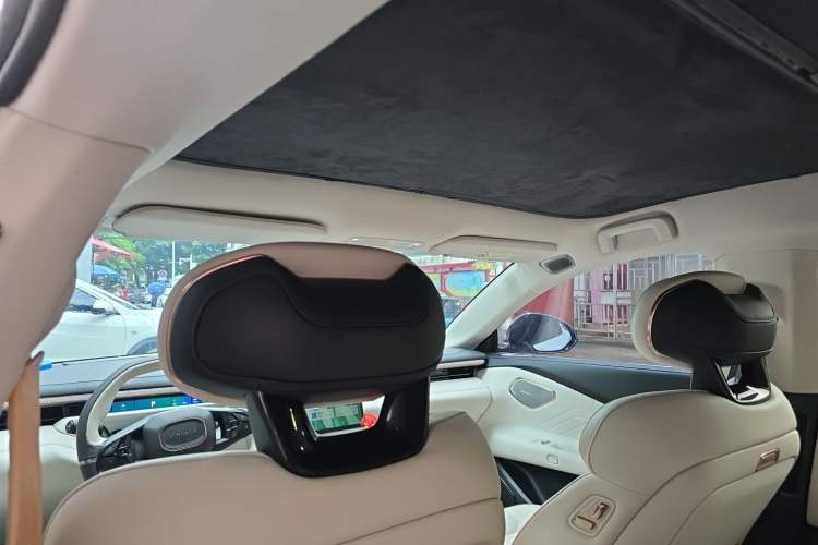 Used Lynk & Co 10 EM-P 2025 Model 120 Four-Wheel Drive Ultra Headliner