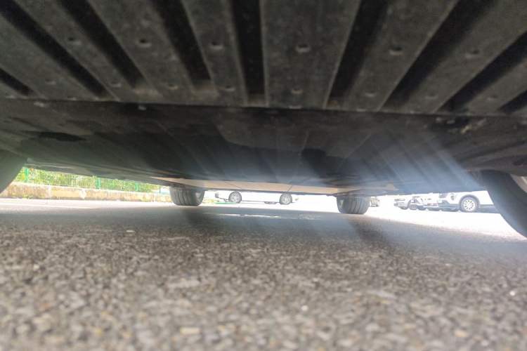 Used Lynk & Co 10 EM-P 2025 Model 240 Four-Wheel Drive Ultra Chassis Front