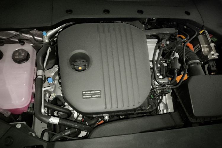 Used Lynk & Co 10 EM-P 2025 Model 240 Four-Wheel Drive Ultra Engine Bay