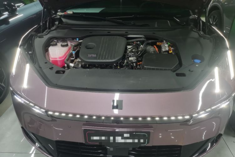 Used Lynk & Co 10 EM-P 2025 Model 120 Four-Wheel Drive Ultra Engine Bay